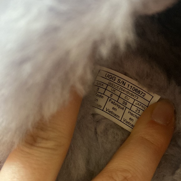 Ugg slippers - Picture 4 of 4